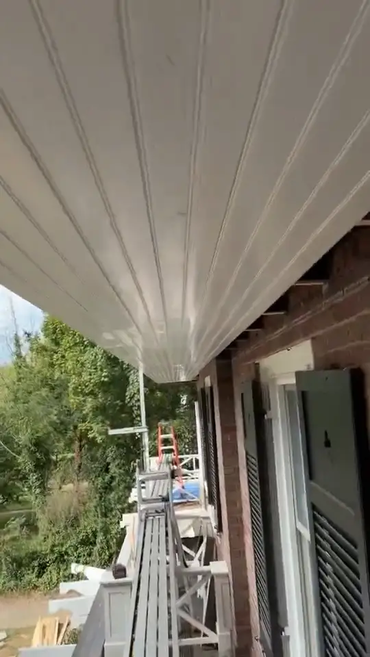 Vinyl Tongue and groove soffit — video 2